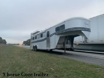 5 horse Gore trailer